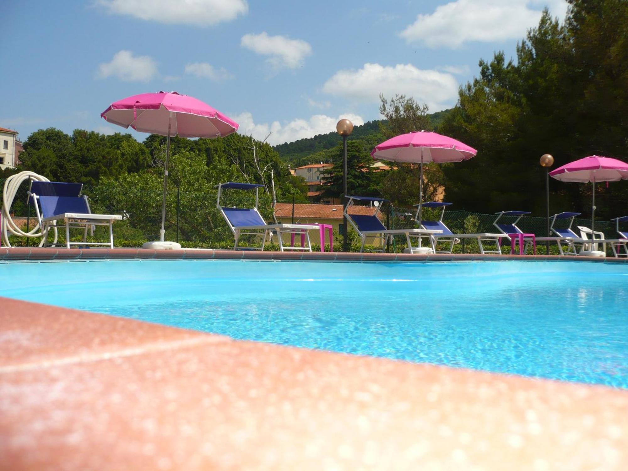 Hotel Il Poggetto カステッリーナ・マリッティマ エクステリア 写真
