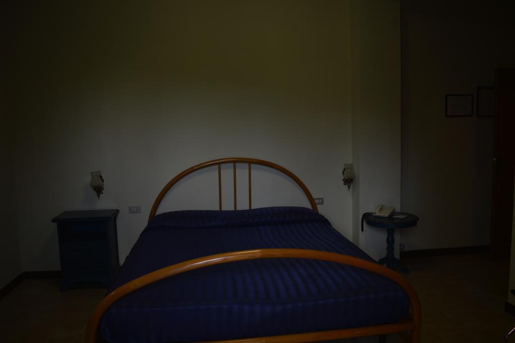 Hotel Il Poggetto カステッリーナ・マリッティマ エクステリア 写真