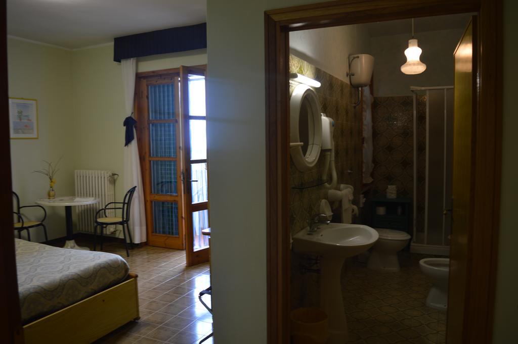 Hotel Il Poggetto カステッリーナ・マリッティマ エクステリア 写真